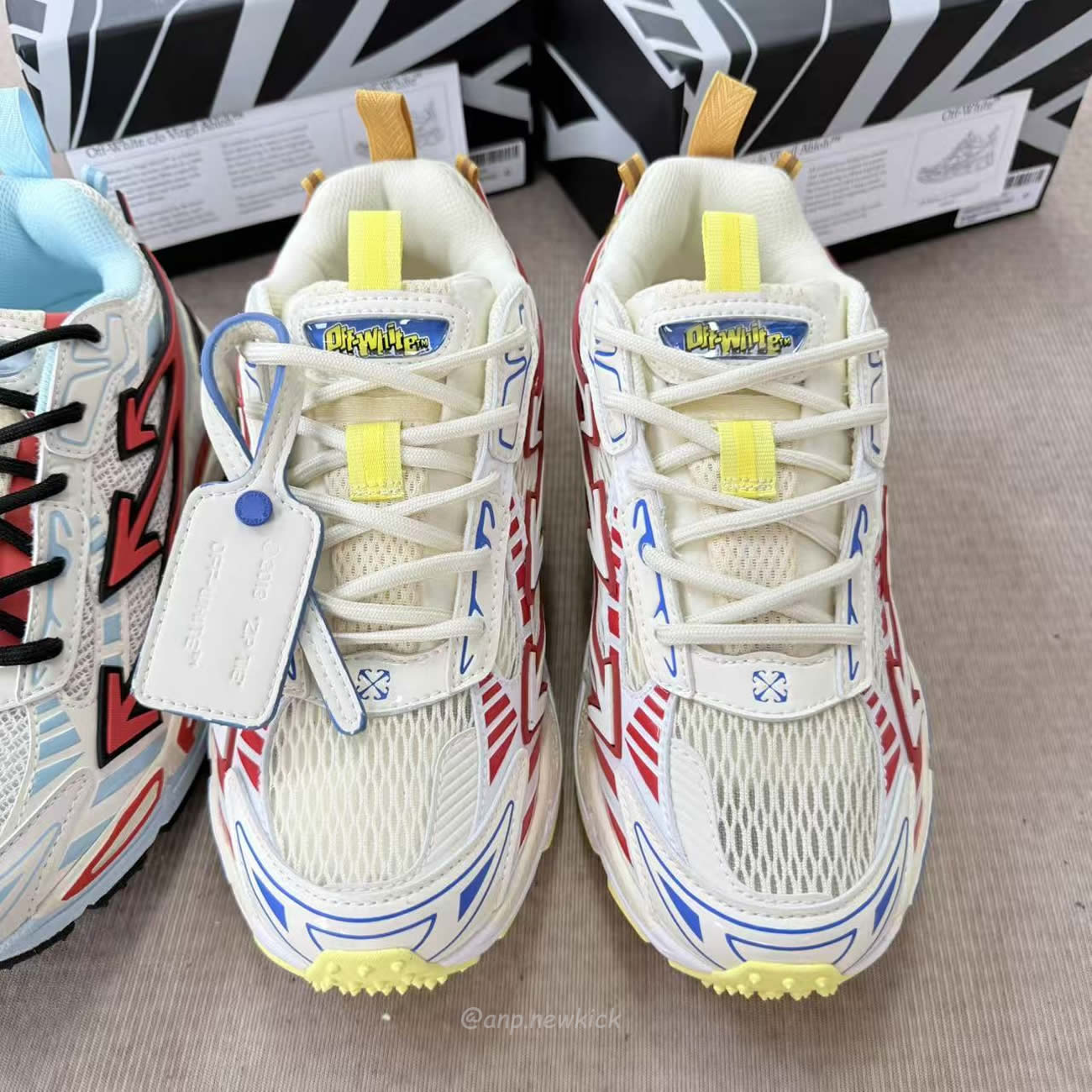 Off White Be Right Back Arrow Lace Up Sneakers (9) - www.newkick.vip